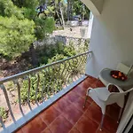Lavica * Podstrana
