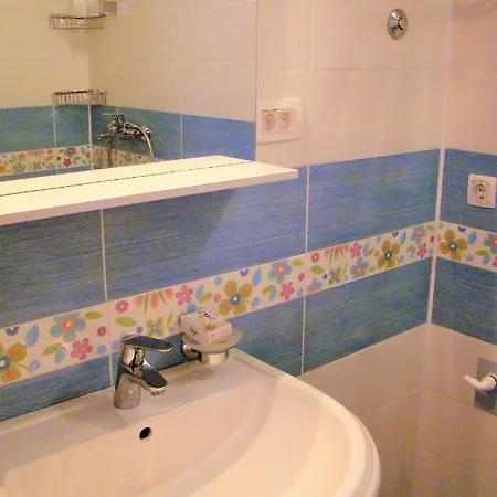 Apartment Lavica Podstrana