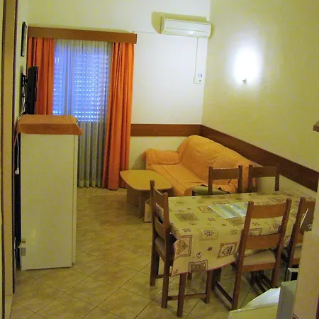 Apartment Lavica *