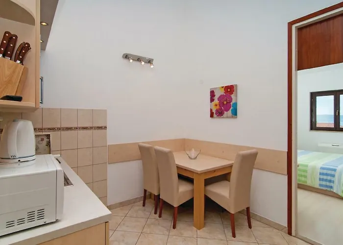 Lavica Apartment *